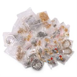 Quantity of costume jewellery, including stud earrings, pendant necklaces, bracelets and bangles etc