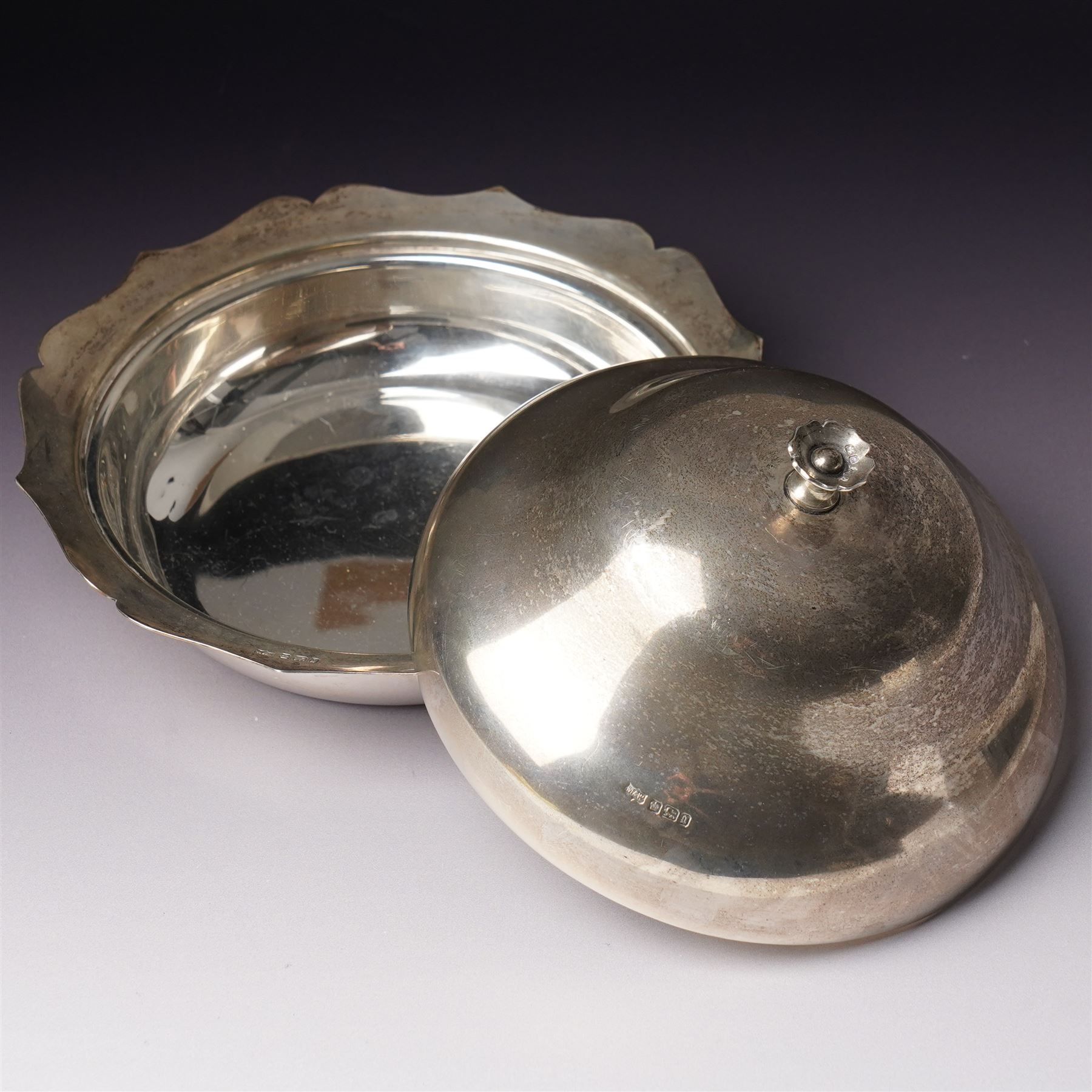 Late Victorian silver muffin dish and cover with fluted rim Sheffield  1899 Maker Mappin & Webb 