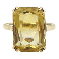 9ct gold single stone rectangular citrine ring, by Cropp & Farr Ltd, Birmingham 1960