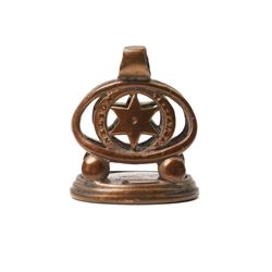 19th century horn snuff mull with silvered mounts and a bronze Nelson intaglio seal 