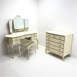 French style cream and gilt kidney shaped dressing table, raised three piece mirror back, five drawers, cabriole legs (W133cm, H145cm, D52cm) with stool and a matching chest, five drawers (W79cm, H85cm, D49cm)