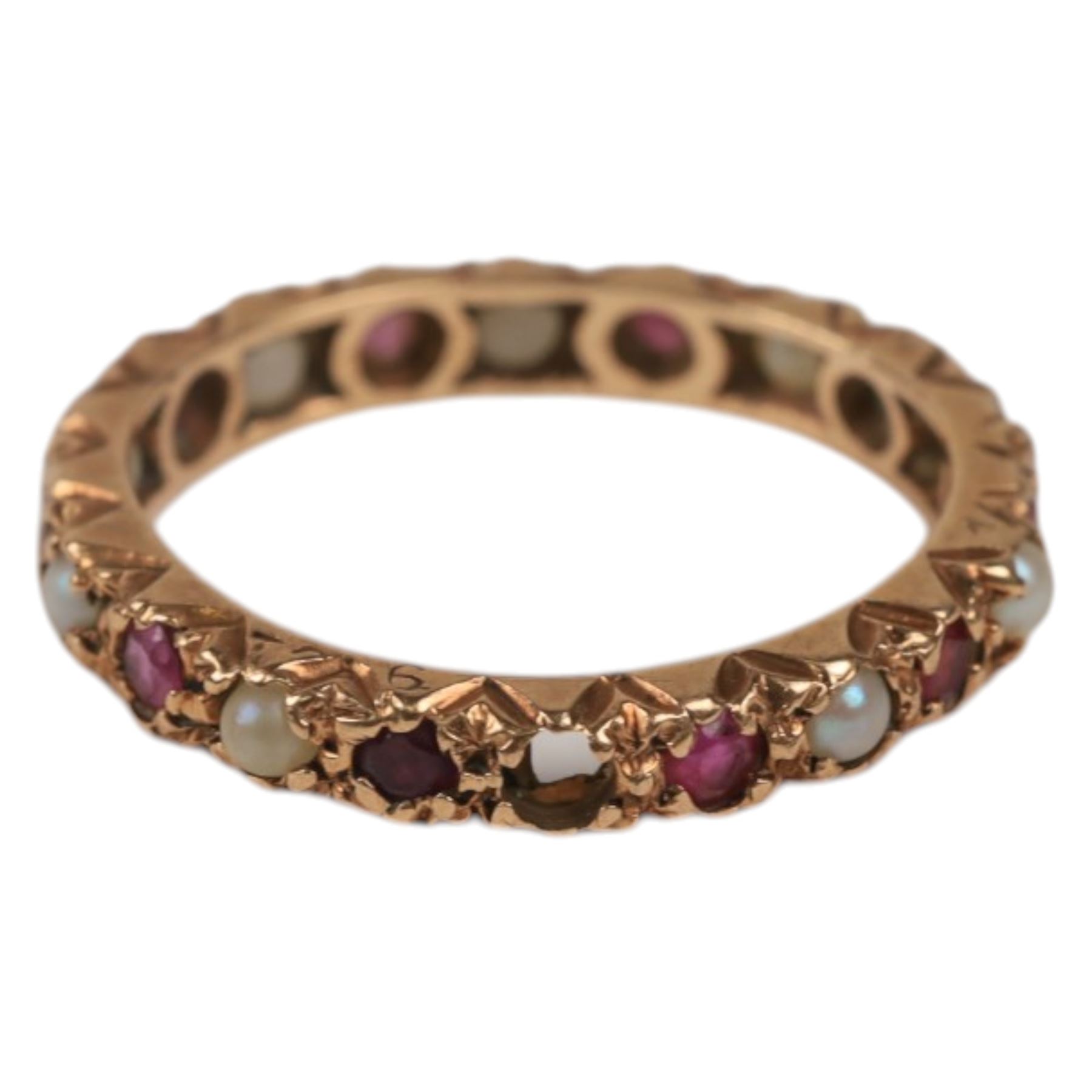 9ct gold jewellery, including cameo ring, seed pearl letter 'E' brooch and a stone set eternity ring, all stamped 9ct