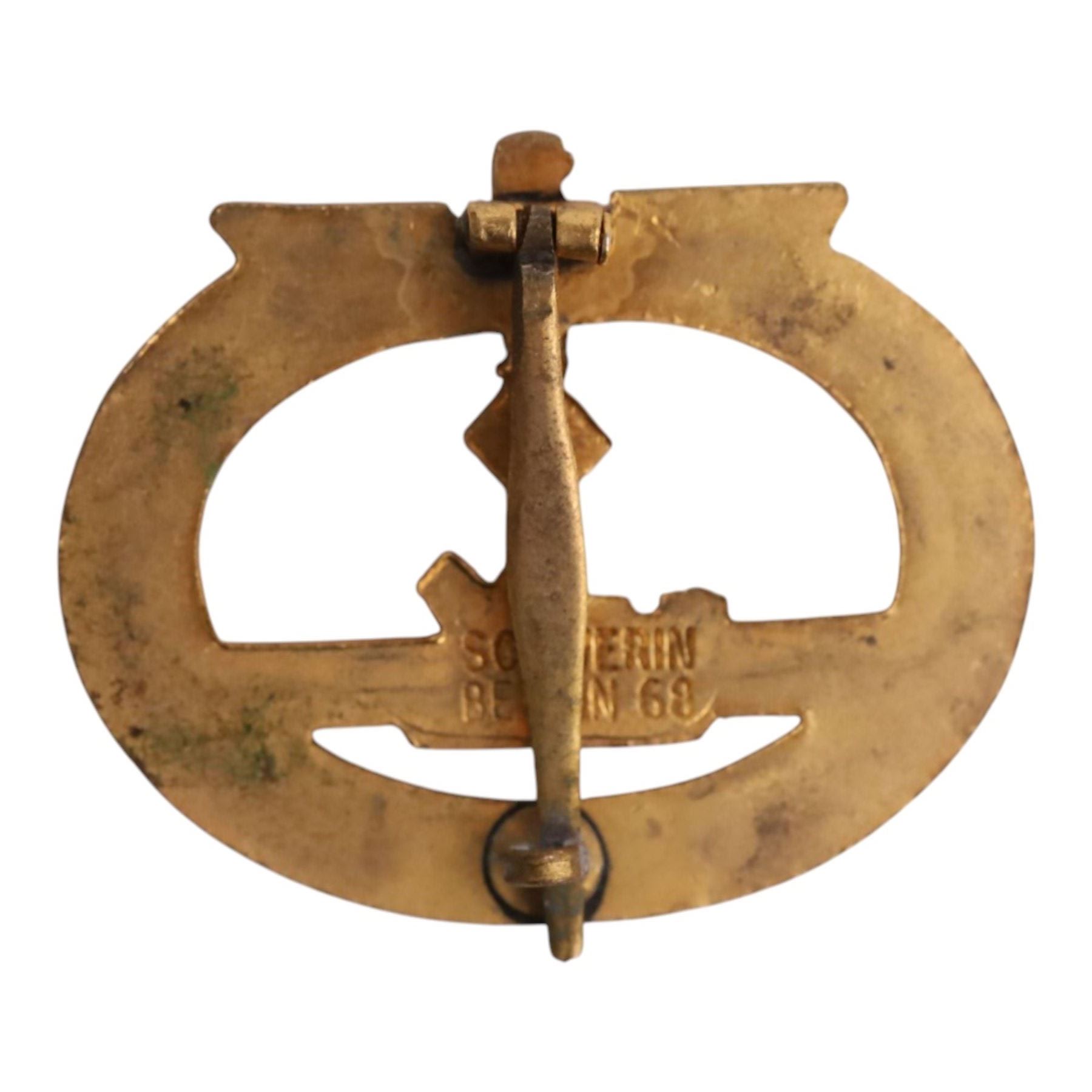 WWII Third Reich Nazi German U-Boat crew badge, makers mark Schwerin Berlin 68 