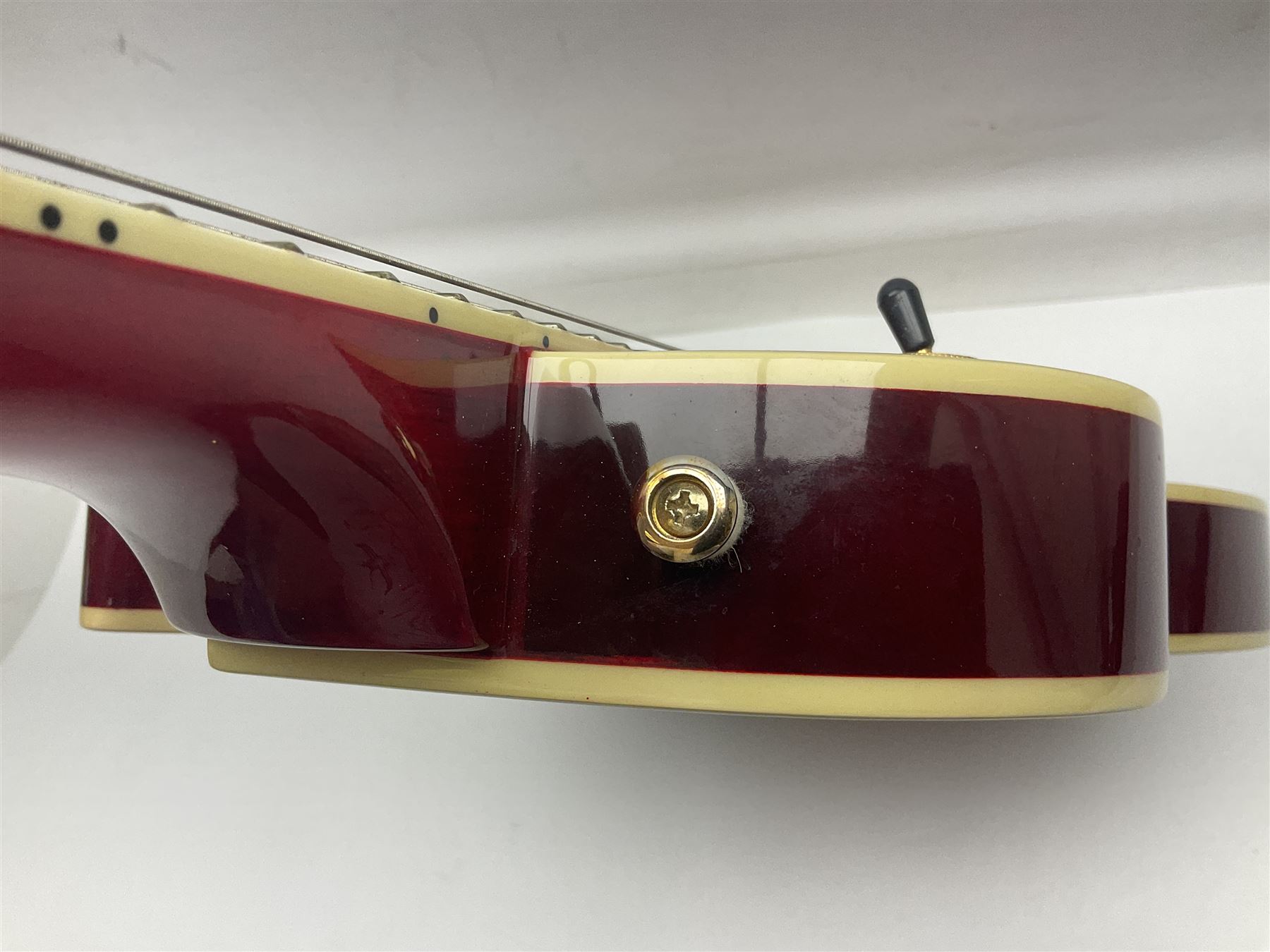 Epiphone Gibson Les Paul electric guitar c2004 with red sunburst finish, serial no.U02030418; L100cm; in fitted hard case