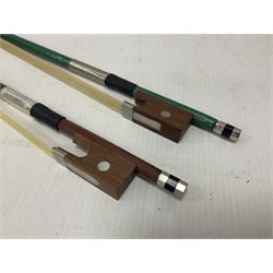 Zest full size pink violin, with a solid wood body and maple head, with matching pink bow and two further bows, in a hard case Length 60cm