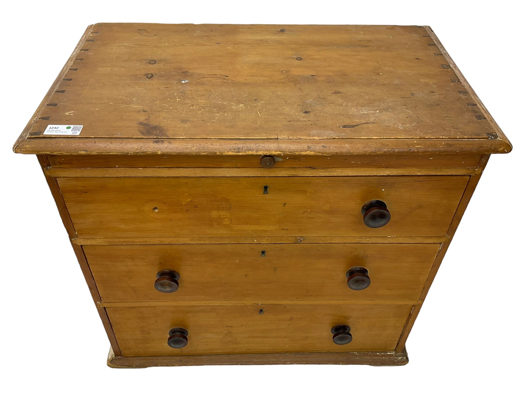 Victorian pine chest, rectangular top over shallow top drawer and three long drawers