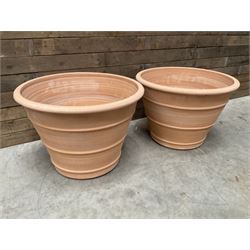 Pair terracotta planters