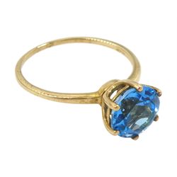 9ct gold single stone round cut Swiss blue topaz ring, hallmarked, topaz approx 3.45 carat
