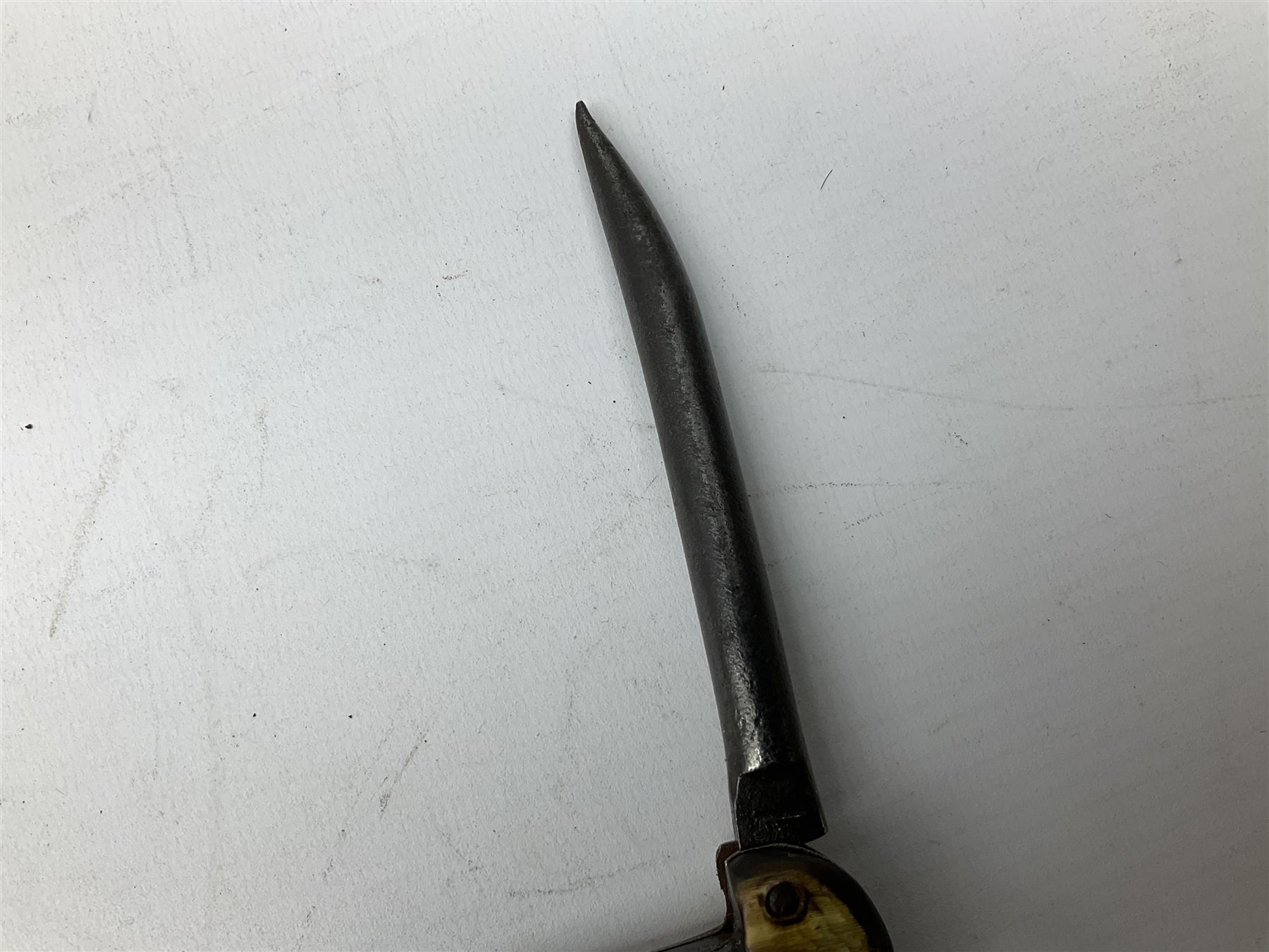 Early 20th century Royal Garrison Artillery Orkney army folding jack/clasp knife, the blade inscribed 'Orkney R.G.A.(T) and marked F. Newton Premier Sheffield, with blade and marlin spike and horn grips