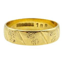 18ct gold wedding band with floral engraving, Birmingham 1966