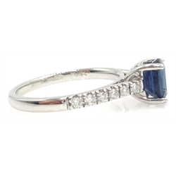  18ct white gold oval sapphire and diamond shoulder ring hallmarked  