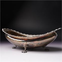 Edwardian silver oval bowl with gadrooned edge and on four paw feet W20cm Sheffield 1901 Maker James Dixon & Sons