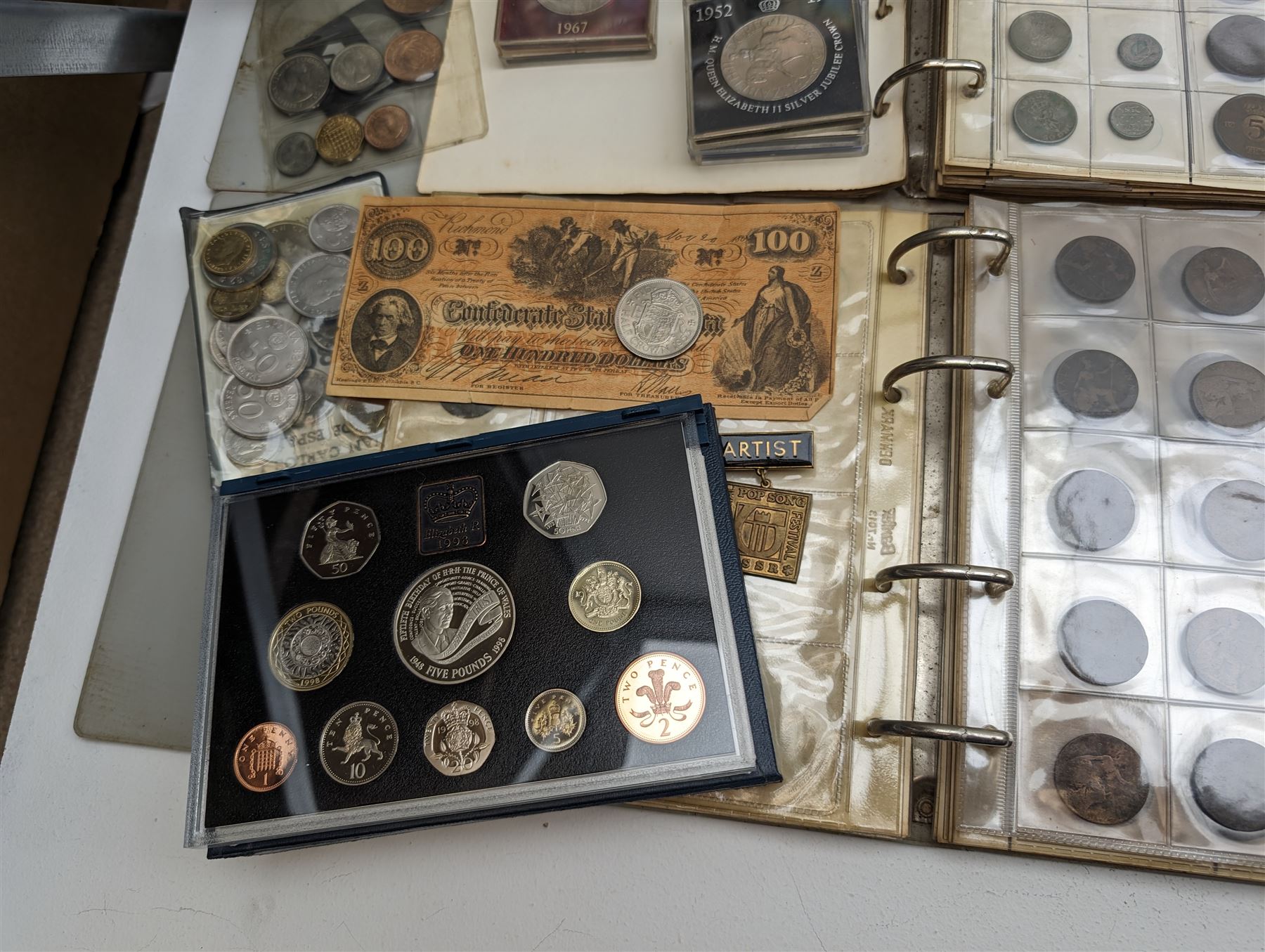 Great British and World coins, including 1996 brilliant uncirculated coin collection in card folder, 1998 proof coin set in blue display with certificate, commemorative crowns, 1953 unofficial year set in plastic holder, pre-decimal coinage, pre-Euro coinage etc, housed in various ring binder folders and loose