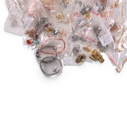 Quantity of costume jewellery, including stud earrings, pendant necklaces, bracelets and bangles etc