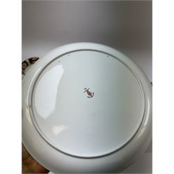 Royal Crown Derby Imari pattern 2451, four teacups, six saucers, six dessert plates etc 