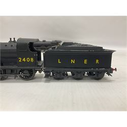 ‘00’ gauge - three kit built locomotive and tenders comprising Class D21 4-4-0 no.1242 finished in NER black with LNER tender; Class C4 4-4-2 no.5262 finished in LNER black; Coal Engines Class 0-6-0 no.2408 finished in black with Millholme Models LNER tender (3) 