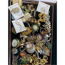 Vintage and later costume jewellery comprising a Brid's claw brooch with silver-plated mounts, micro mosaic circular brooch, Cameo brooch, a ladies gilt brass pocket watch, early 20th century Chinese carved ivory brooch and other items of jewellery contained in a modern jewellery box 