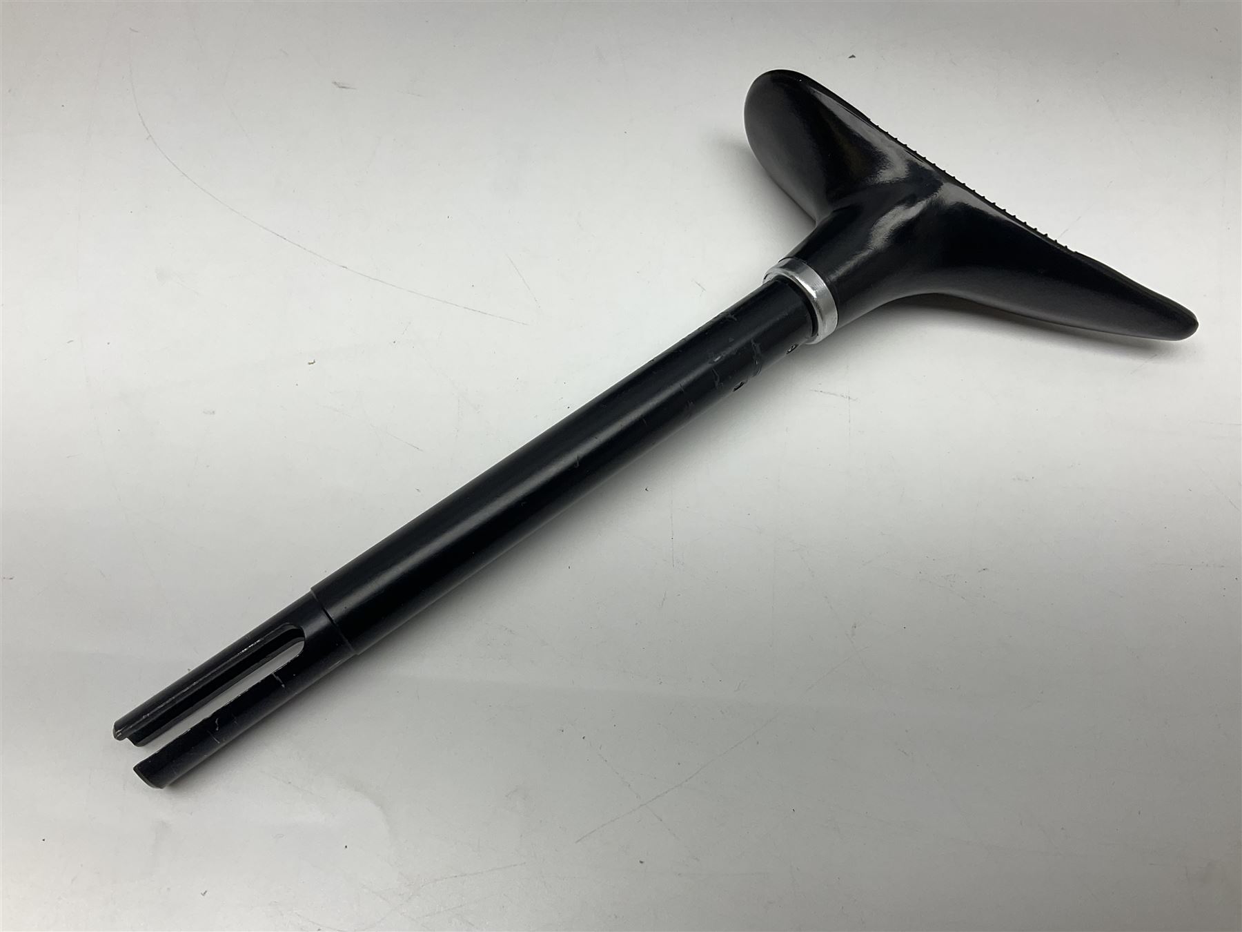 Zenit Photosniper Outfit, to include Zenit E camera body, serial no 80272217, 'Tair-3S 4.5/300' lens serial no 8508819, 'Aico 3x Converter', etc, all in a metal carry case  