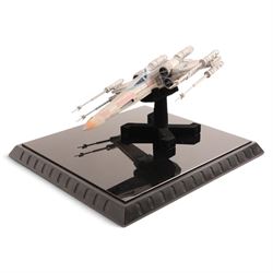 Code 3 Collectibles Star Wars Luke Skywalker's X-Wing Starfighter  1:80 scale diecast replica, on display plinth with acrylic case, case H26cm, W40cm