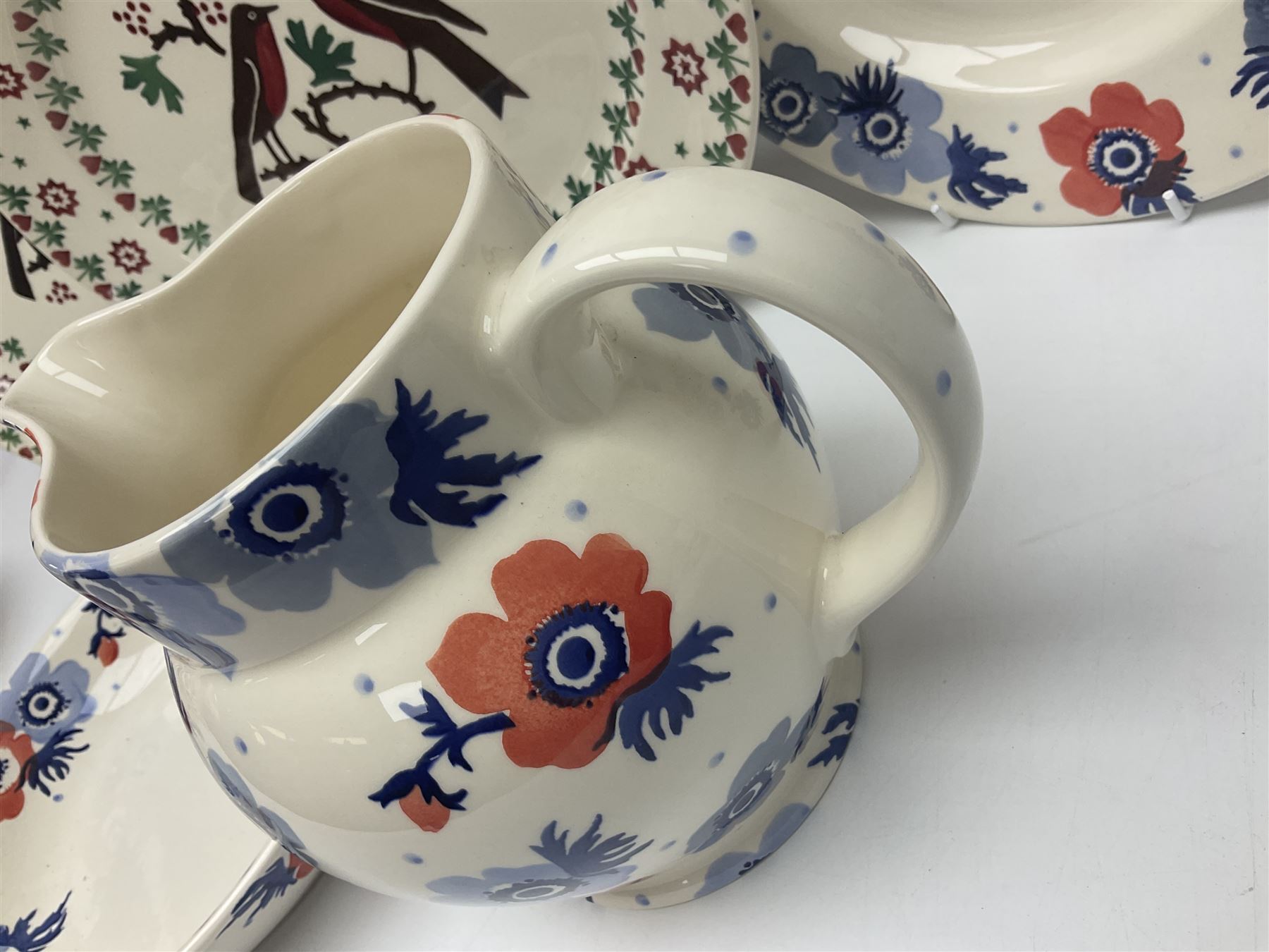 Emma Bridgewater ceramics, to include Christmas Joy Robin pattern meat platter, serving plate, bowl and two mugs, Anenome pattern jug, dinner plate, mug and three bowls, polka dot pasta bowl and two Wallflower pattern pasta bowls, largest D33.5cm