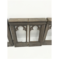  Two double and two single Gothic style timber window frames, W70cm, H74cm and W34cm, H74cm (4)  
