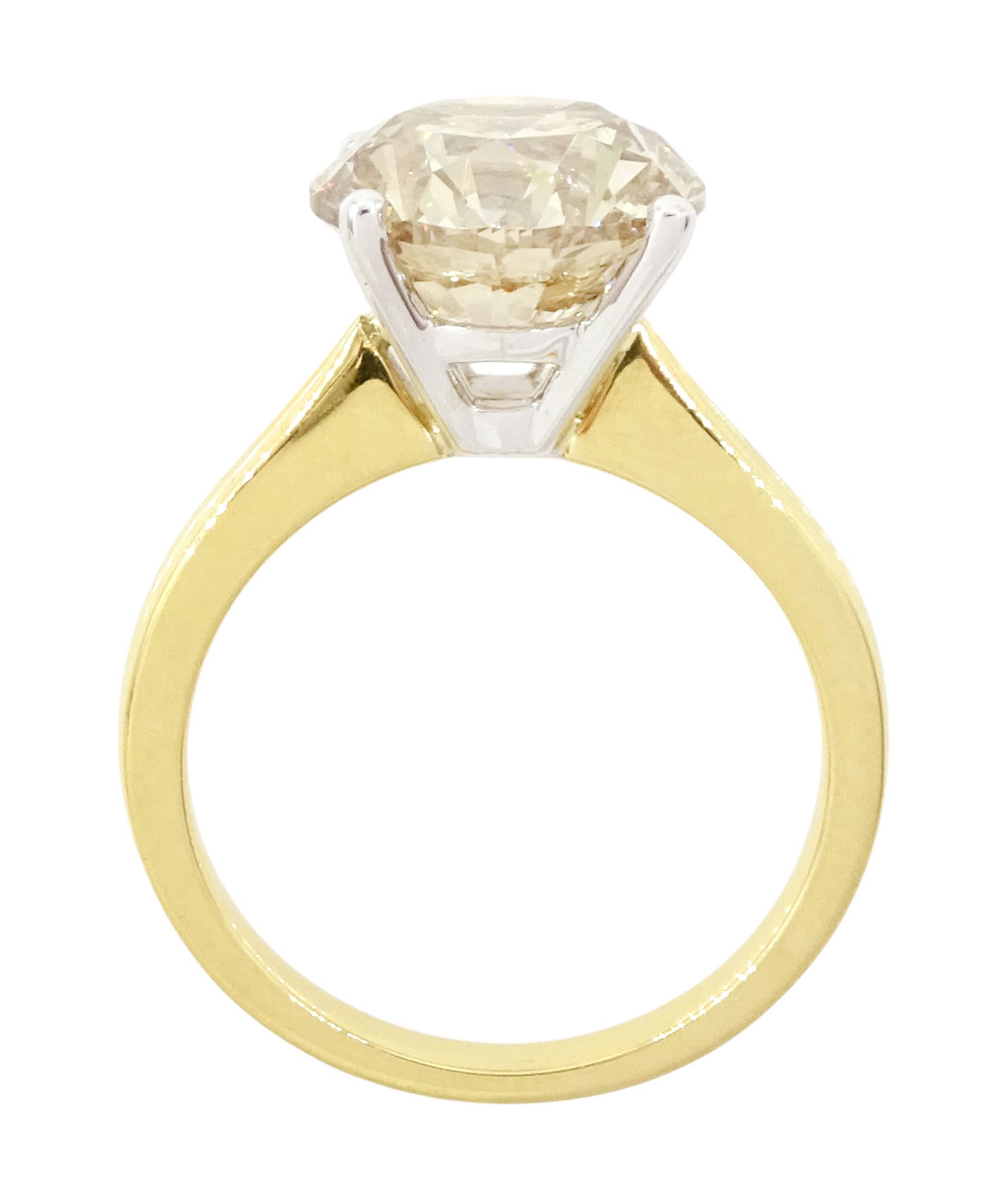 18ct gold diamond single stone ring, four claw set with a light brown diamond of approx 4.05 carat, London 2022