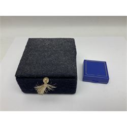 9ct gold 'Grandma' necklace and 'Special nan' pendant, Pinnacle open face gold plated pocket watch, Seiko quartz wristwatch and silver jewellery including Victorian brooches, etc