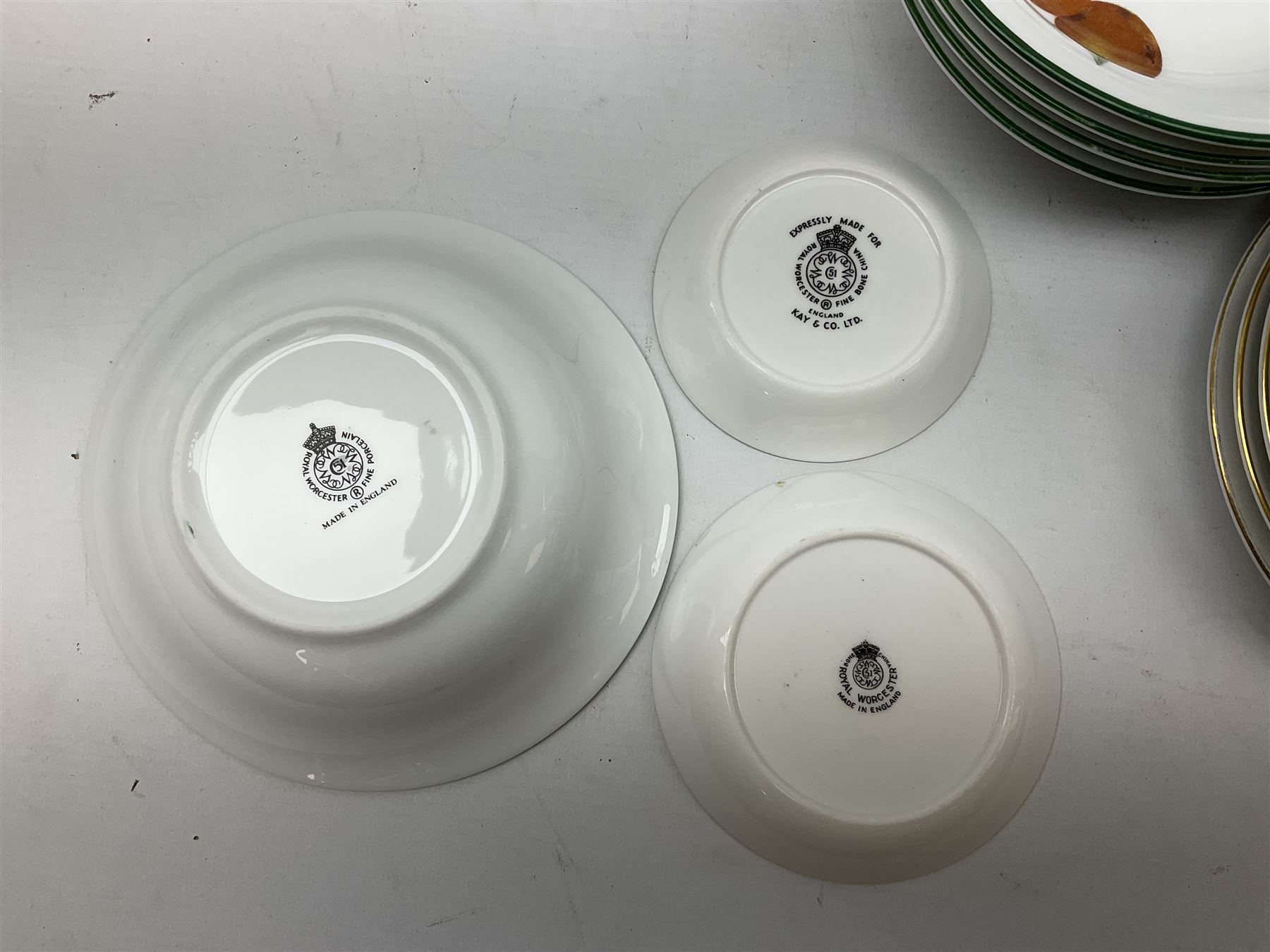 Group of Royal Worcester Evesham pattern tea and dinner wares, to include lidded tureens, dinner plates, tea cups and saucers, bowls, quiche dish, salt and pepper shakers, together with other Royal Worcester ceramics to include 'Mayfield' pattern boxed serving plate etc (56 pcs approx)