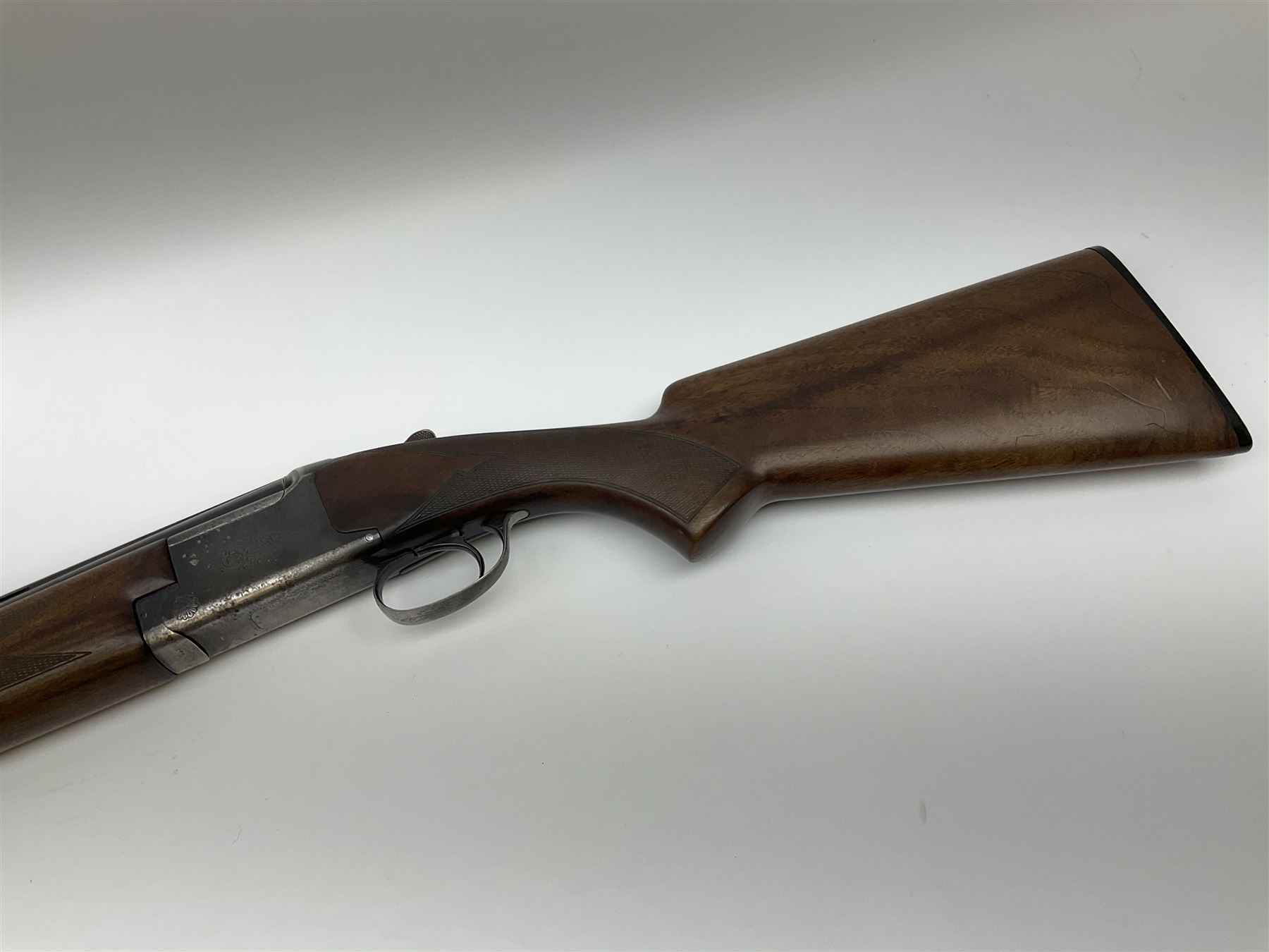 Browning B2 12-bore over-and-under double barrel boxlock ejector sporting gun, 67cm barrels with 2.75