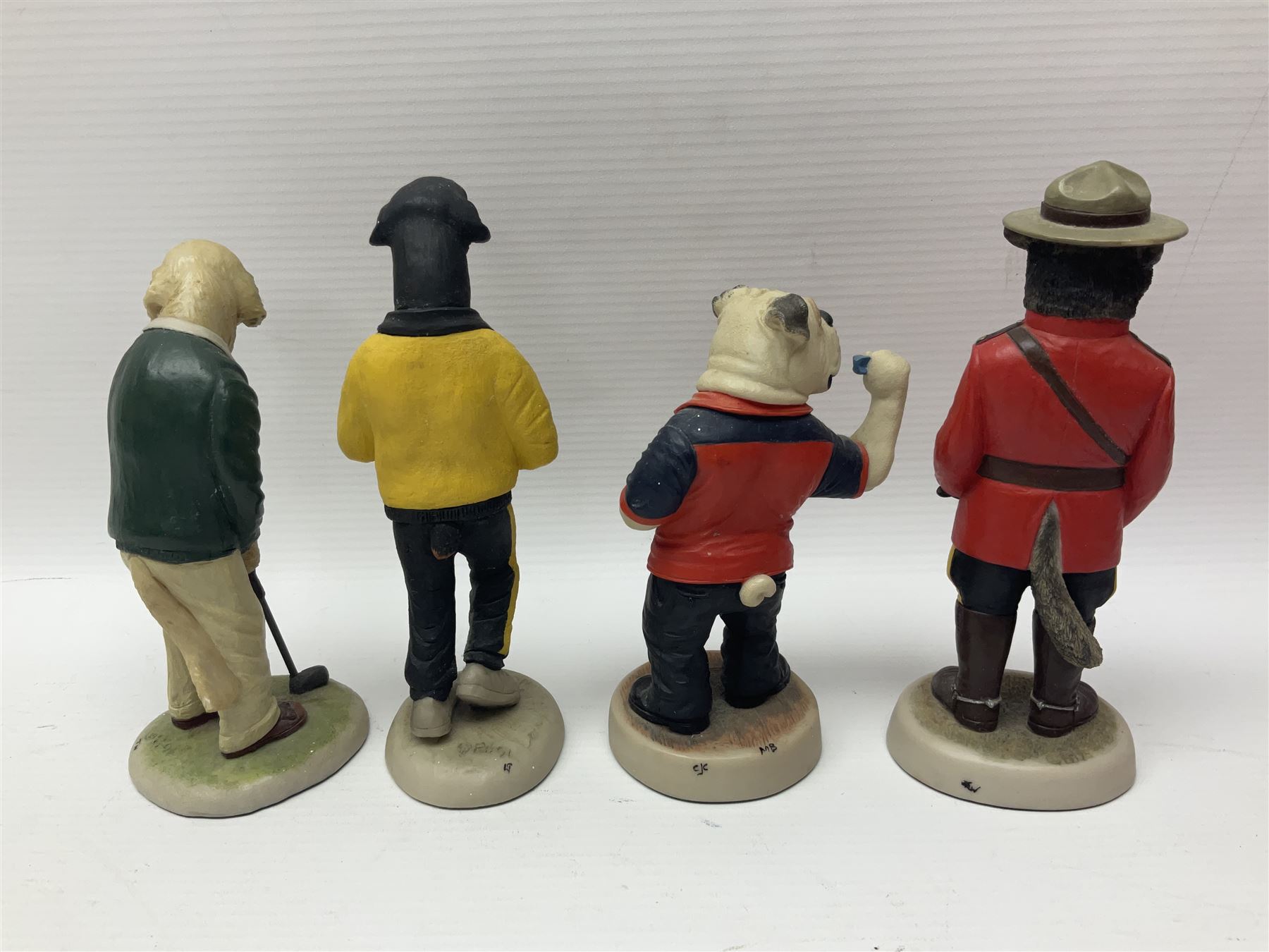 Ten Country Companions Robert Harrop dog figures, including Doberman CC28, Boxer Grand Prix CC88, Golden Retriever CC33, Bulldog Darts CC75, etc