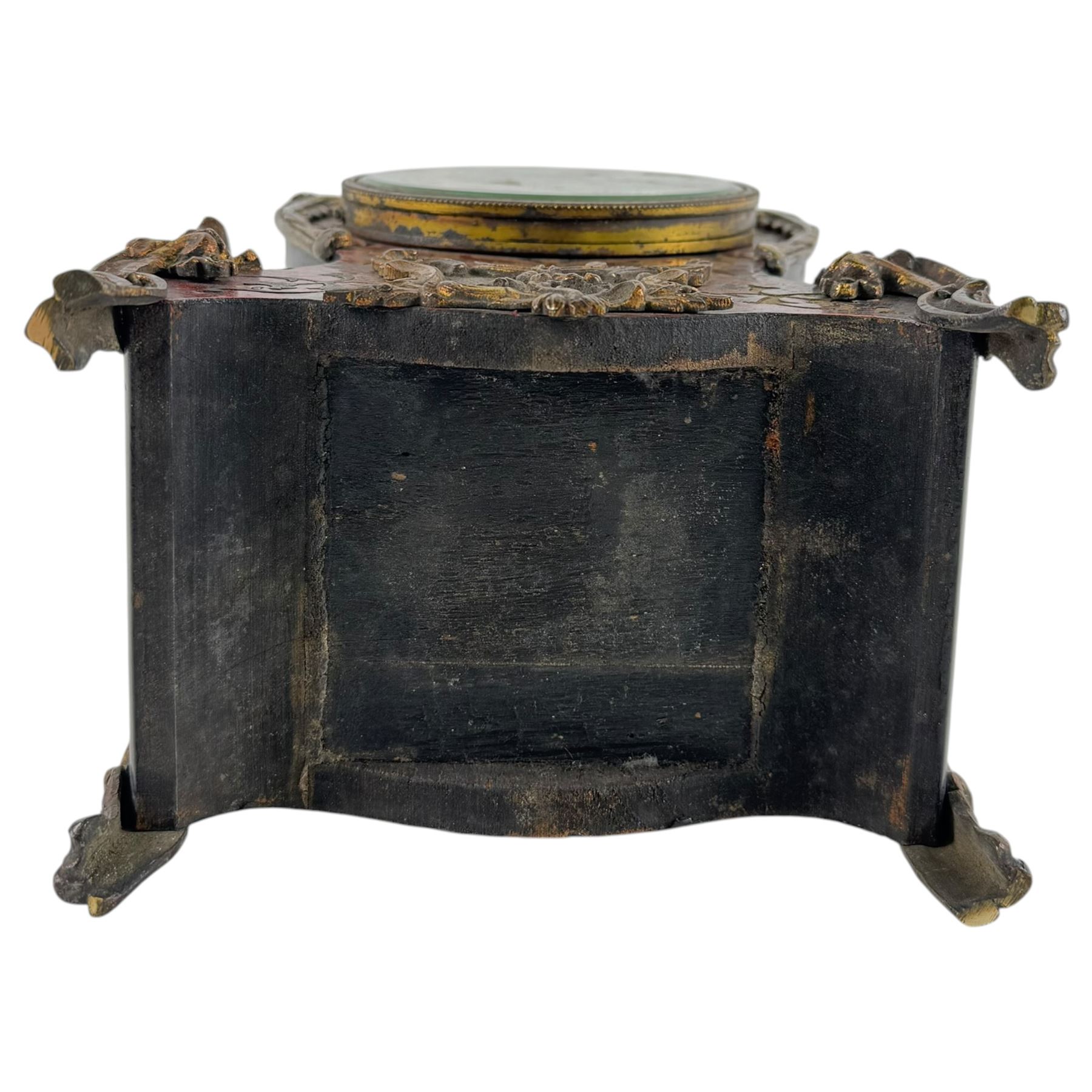 19th century French Boulle cartouche shaped mantel clock, H31cm