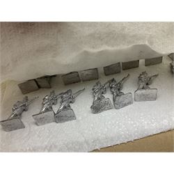 Large variety of predominantly metal miniature soldiers, a mixture of painted and non-painted figures, to include examples of American, British and European soldiers 