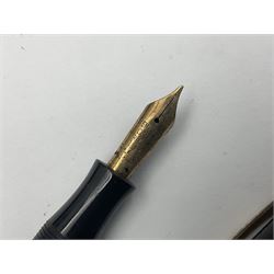 Circa 1930s Mentmore Auto Flow button fill fountain pen, the black barrel and cap with single narrow band and gold nib stamped Osmi Ridium 14ct, together with two gold nib fountain pens, each marked Huahong, the first stamped 14K 580, and second stamped 8K, both housed in Mentmore boxes (3)
