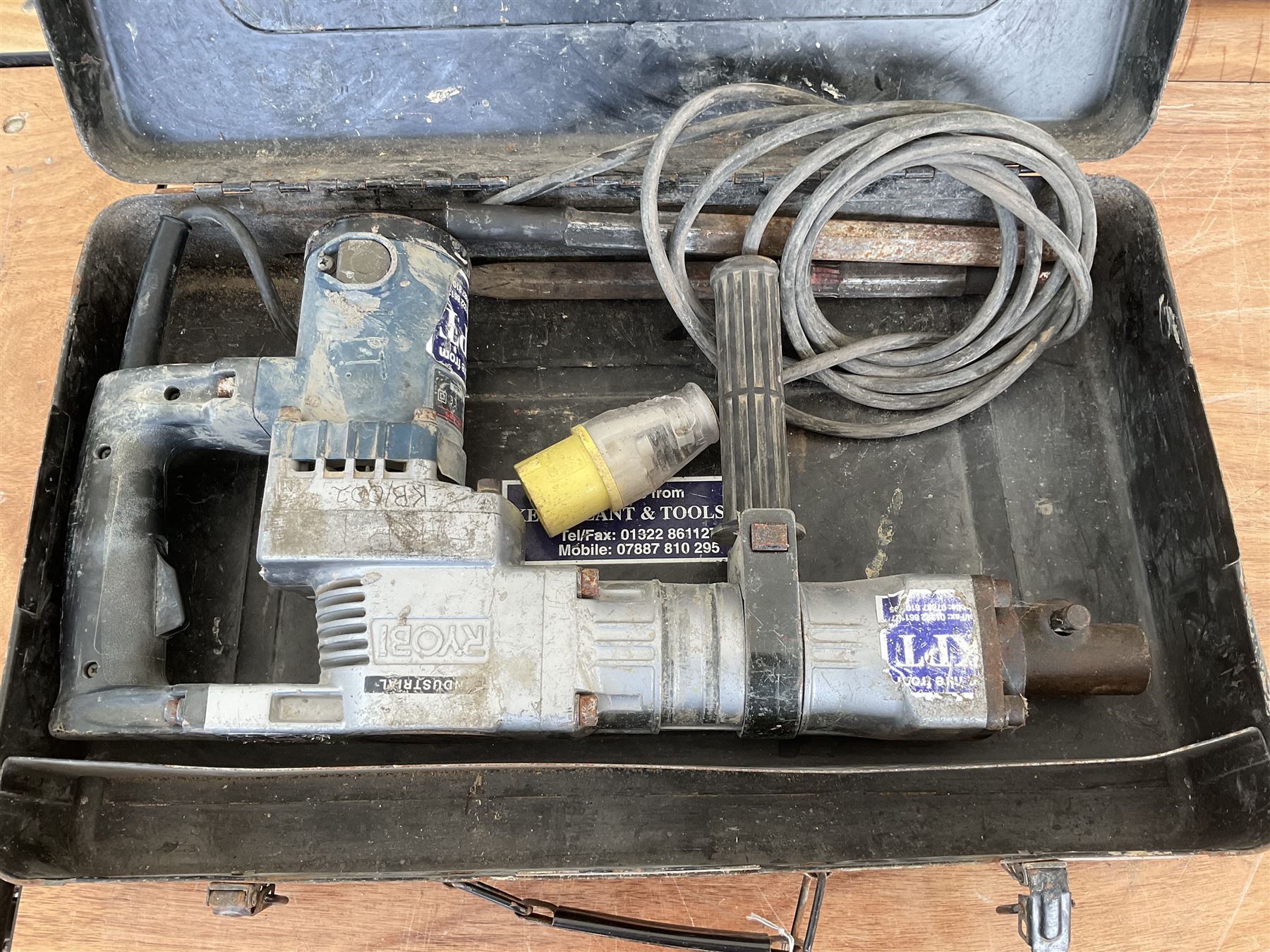Ryobi CH-485 corded industrial jack hammer  - THIS LOT IS TO BE COLLECTED BY APPOINTMENT FROM DUGGLEBY STORAGE, GREAT HILL, EASTFIELD, SCARBOROUGH, YO11 3TX