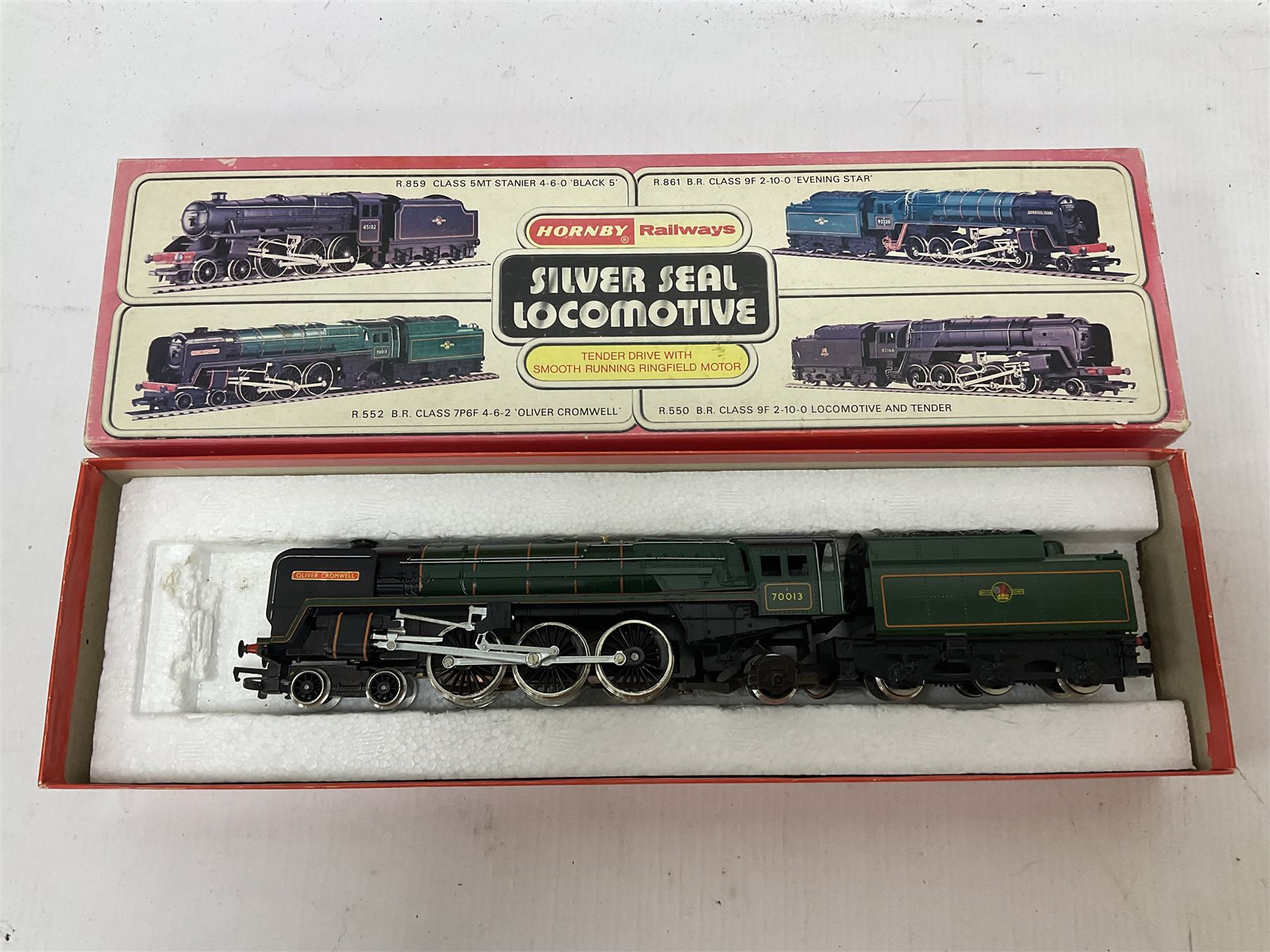 Hornby/Tri-Ang ‘00’ gauge - four locomotives and tenders comprising boxed Class 7P6F 4-6-2 ‘Oliver Cromwell’ no.70013 in BR green; Class A4 4-6-2 ‘Nigel Gresley’ no.7 in LNER blue; Battle of Britain Class 4-6-2 ‘Winston Churchill’ no.21C151 in SR green; Class A3 Gresley 4-6-2 no.60103 in BR green (4) 