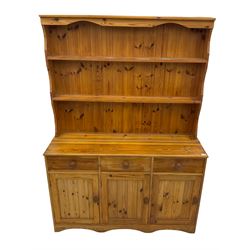 Pine three drawer dresser with plate rack