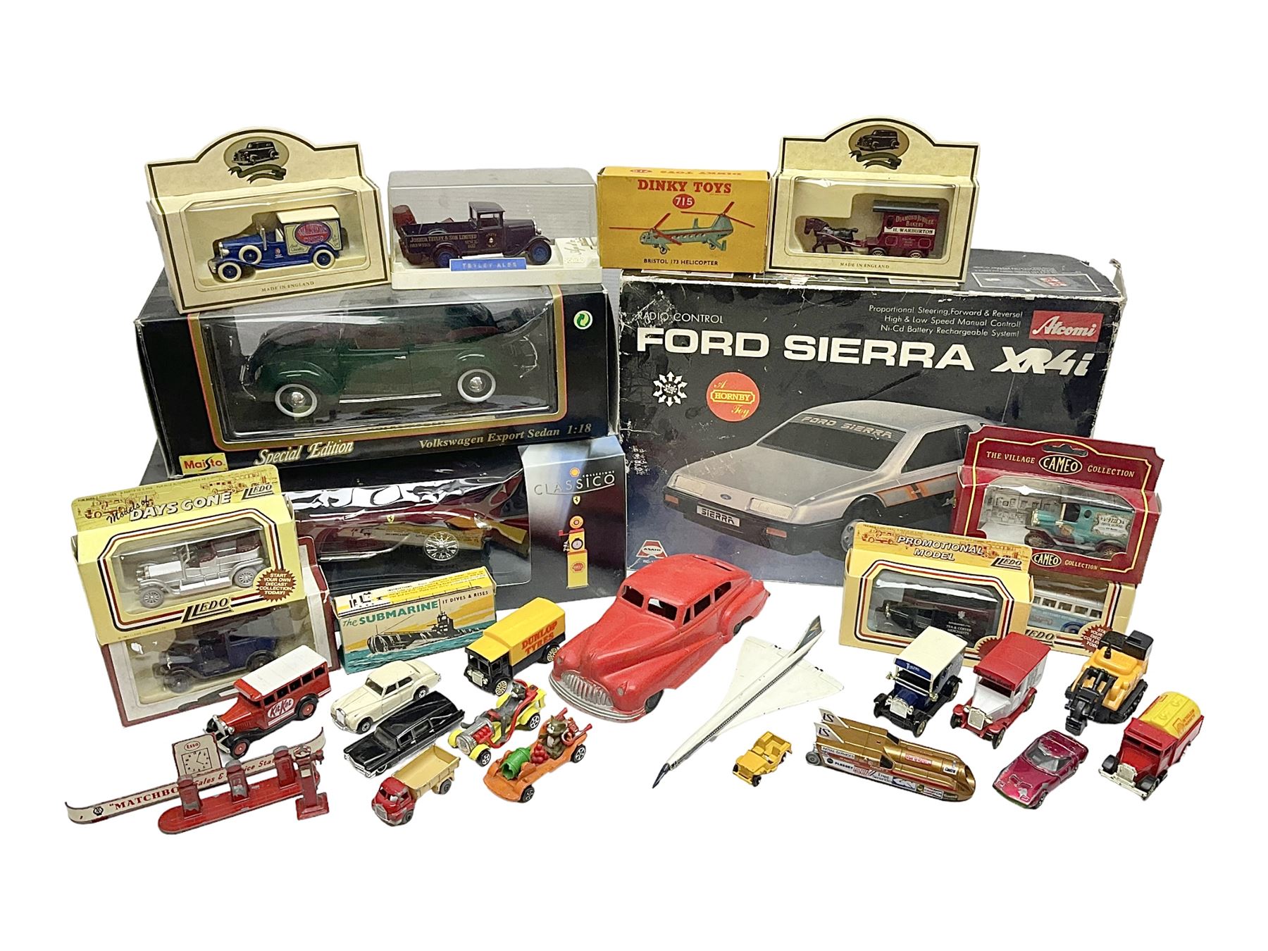 Quantity of model cars to include Atcomi radio control Ford Sierra XR4i, Maisto 1:18 scale Volkswagen Export Sedan, Corgi Tom & Jerry cars, Lledo, Dinky, Matchbox etc, boxed and loose 