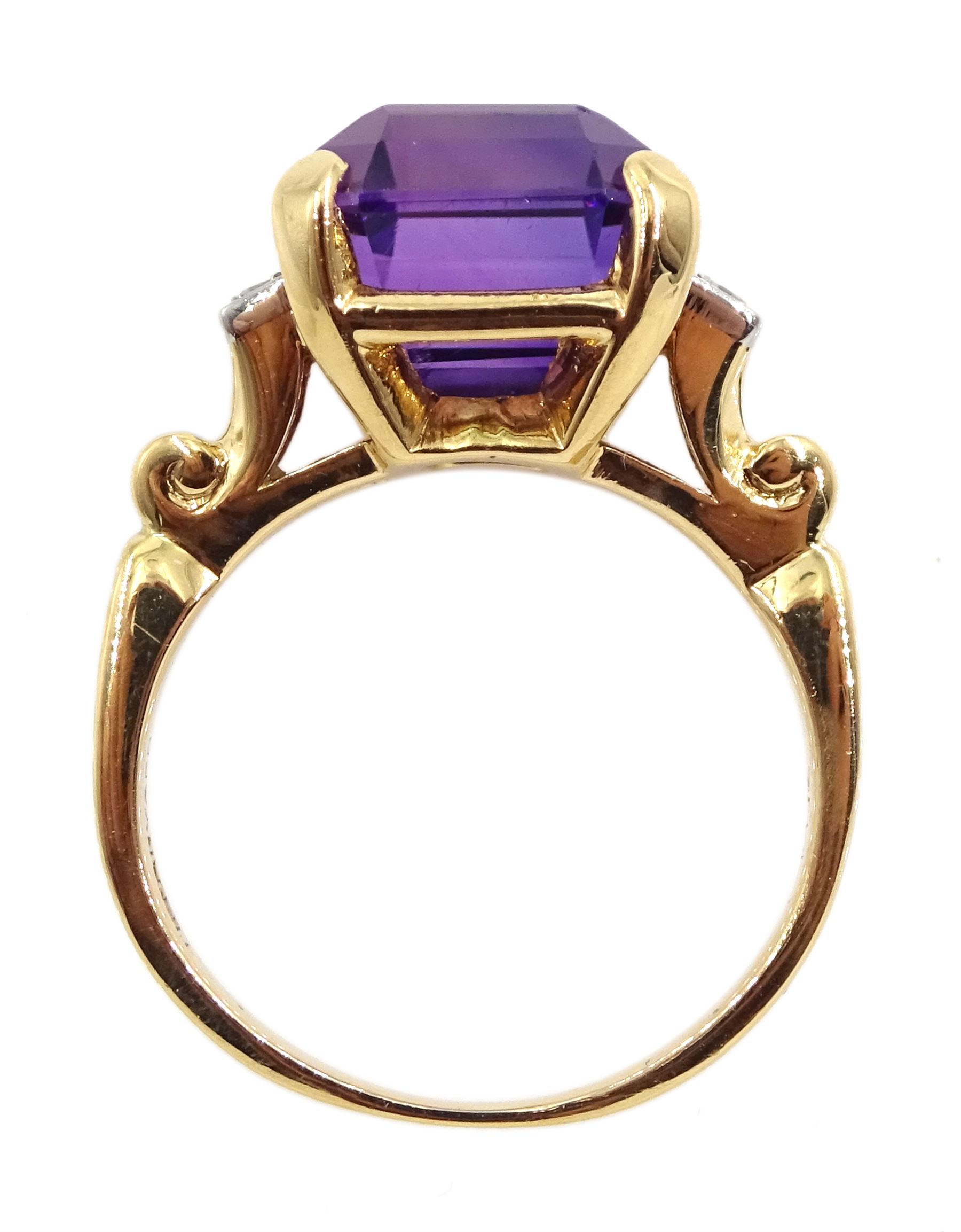 Gold amethyst and four stone diamond ring, stamped 14K