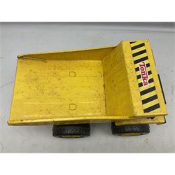 Tonka - five large scale pressed steel vehicles comprising Cement Mixer, Mobile Crane, Bulldozer and two Dumper Trucks (5)