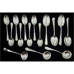 Set of four silver dessert spoons, seven silver smaller spoons and three silver sauce ladles, Rattail pattern by Bruford & Heming Ltd, London 2002-4, approx 22oz