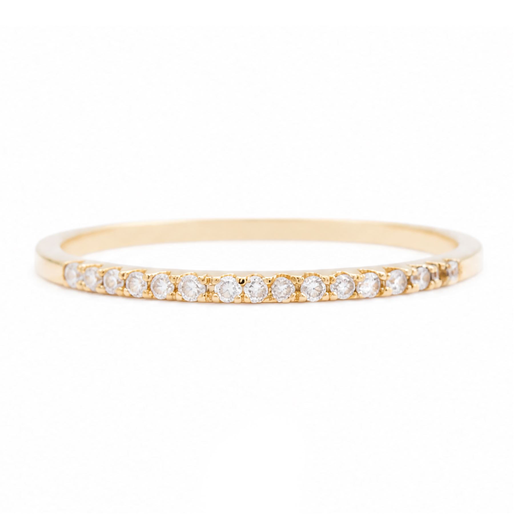 18ct gold diamond half eternity ring, set with sixteen round brilliant cut diamonds, stamped 750, total diamond weight approx 0.20 carat