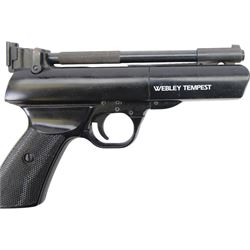 Webley Tempest .22 air pistol, the chamber marked 'Webley Tempest' and 'Webley & Scott Ltd. Made in England' beneath, with black checkered grip, H16cm, L28cm