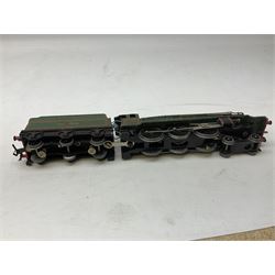 Hornby Dublo - three-rail Duchess Class 4-6-2 locomotive 'Duchess of Montrose' No.46232; unboxed with boxed tender; and Castle Class 4-6-0 locomotive 'Bristol Castle' No.7013; in box base only (3)