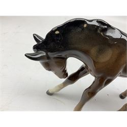 Six Beswick figures of bay horses, including large hunter no.1734, Shire horse no.818, horse with tucked head no.1549, etc (6)