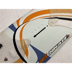Windsurfing: Fanatic Skate 100 Freestyle windsurfing board, with Fanatic footstraps, L240cm