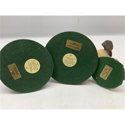 Quantity of Country Artists figures, comprising Woodland Visitors G800, Otter Family CA 552, Barn Owl CA 431, Wren CA 81, Mouse and Acorn CA784, Kingfisher - Broadway CA422, Early Days - Barn Owlets CA 720, together with two Border Fine Arts figures comprising Woodcock by James Harvey, 1985 and First Outing, Many with original boxes (9)