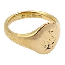 Early 20th century 18ct gold signet ring, with engraved decoration, Chester 1912