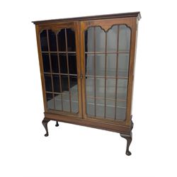 Early 20th century inlaid mahogany display cabinet, enclosed by two astragal glazed doors, three adjustable shelves, cabriole legs