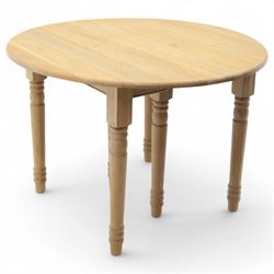 Neptune – Sheldrake limed oak extendable dining table and eight Havan loom chairs, the oval top in limed oak finish with four additional leaves extending the table to seat up to ten (Extends to cm), raised on turned legs with two additional centre supports, the matching Havan loom chairs finished in grey with cream upholstered seat covers (H 95cm, W 47cm, D 55cm)