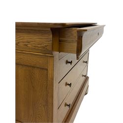 Barre Dugue - French oak five drawer chest with three drawers and frieze drawer at top and one at bottom 
